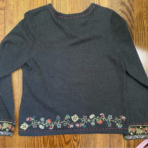 Christopher & Banks Hand Embroidered Floral Trim Pullover Size Small - Picture 6 of 10